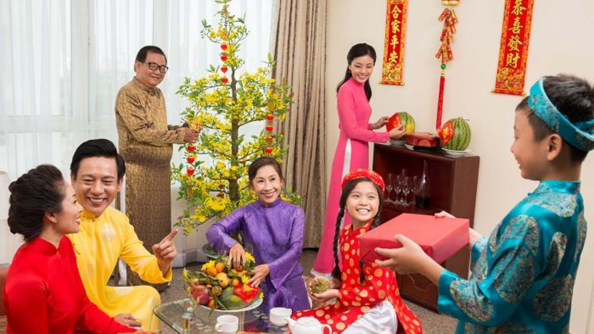 Hình ảnh đi chúc tết 